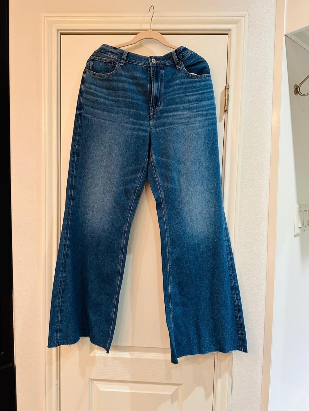 American Eagle Outfitters Light Blue Denim Jeans - Size 14 - Picture 3 of 10